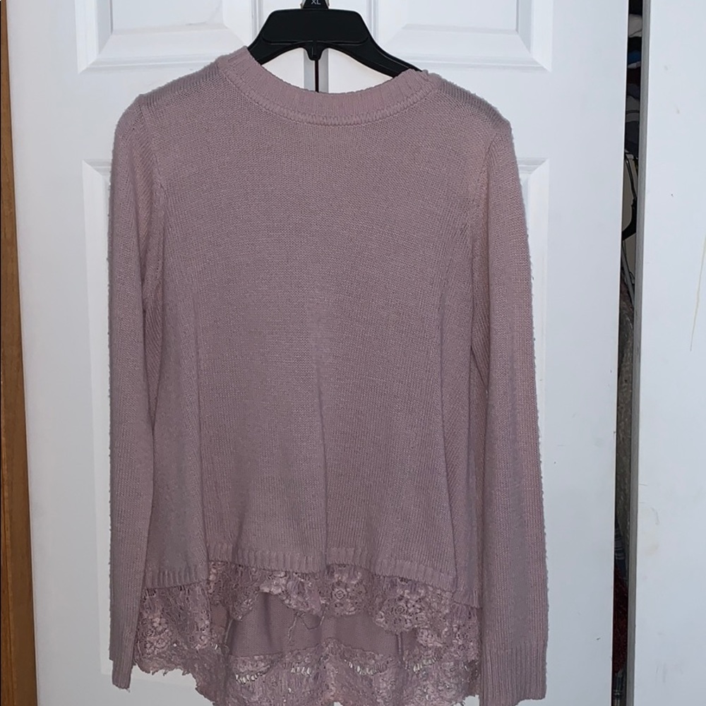 Woman’s Sweater with Lace Bottom